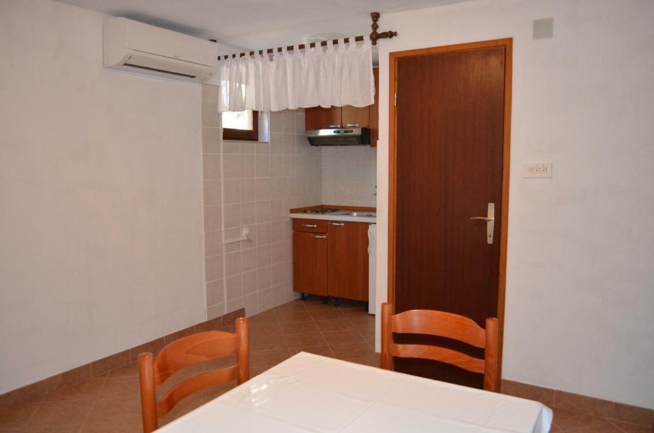 Holiday Home Garina Draga Bašćanska Dış mekan fotoğraf